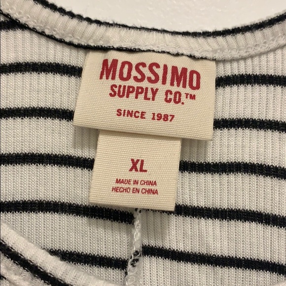 Mossimo Tank Top - Picture 2 of 2